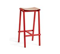 Nehmen Sie Platz: Taburete 8 Barhocker von Hay Dieser Barhocker hat es in sich: Durch seine klaren Linien und seiner direkten Designsprache wird er zum Highlight an jedem Tisch. Der Taburete 8 kombini