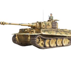 TAKOM 2200 German WWII Tiger I Mid w/Zimmerit & Otto Carius 1:35 Model Kit