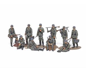 Tamiya 1/48 Scale Military Model Kit - WWII Wehrmacht Infantry Set