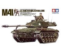 U.S. Korean War M41 Walker Bulldog Light Tank 1:35 Military Plastic Model Assembly Kit