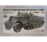 TAMIYA 35239 1:35 German 18-Ton Heavy Half-Track FAMO - 8 figures