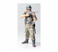 TAMIYA 36303 1:16 WWII German Infantryman - Elite