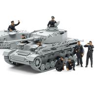 Tamiya Military Miniatures 1:35 Scale WW2 German Wehrmacht Tank Crew Set - 35354