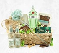 Tanqueray No. 10 Gin Hamper | Premium 70 in & Tonic Gift Basket with Award-Winning Sweet & Savoury Treats | Handmade Seagrass Basket
