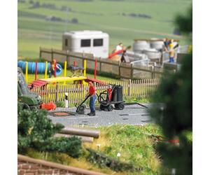 Tar Boiler with Roadworker, Teapot, Gate, Boxes and Ramps OO/HO Gauge Busch 7802