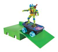 Teenage Mutant Ninja Turtles: Mutant Mayhem Leonardo on a Skateboard with Accessories by Playmates Toys - Amazon Exclusive
