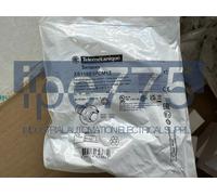 Telemecanique Sensors XS118B3PCM12 New sealed