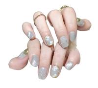 Temperament manicure, handmade lucky five-petal flower manicure wearing a classic fashion short nails.(S)