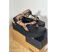 Teva Flatform Universal Modern Check Lemon Drop Sandals Women’s UK 7 EU 40