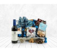 The Christmas Carol Red Wine Hamper | Festive Wine Gift Basket with Christmas Pudding & Award-Winning Treats | Reusable Wicker Basket