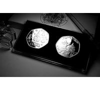 The Commemorative Coin Company Pair of MERRY CHRISTMAS Silver Commemoratives. Gift Box/Case. Favourite Gonk, Santa Gift/Present