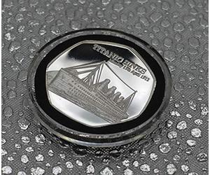 The Commemorative Coin Company RMS TITANIC SINKS 1912 NEWSPAPER HEADLINE Silver Commemorative in capsule. White Star Line, Ocean Liner, 1912. 'The Centurion' 20th Century Iconic Events Series