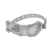 The curved shape of the high resilience silicone wrist rest reduces the burden during long rests