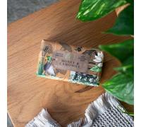 The English Soap Company Anniversary Honey and Camomile Soap - Luxury Shea Butter Bar - Sweet Floral Scent with Apple and Cedarwood, Vegan Friendly, Plastic-Free, Made in England - 190g
