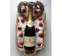 The Gift Box Mother's Day Deluxe Champagne and Chocolate Hamper NV