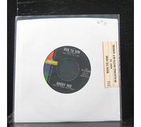 The Johnny Mann Singers - Run To Him / Walkin' With My Angel
