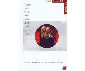 The Little White Girl Had to Bow Her Head for Emperor Hirohito ( La petite peau blanche devait courber la tête pour l'empereur Hirohito )