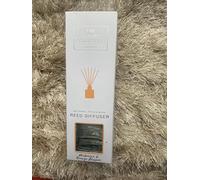 The Luxury Collection london Reed diffusers Wild Flowers, Citrus & Herb, Lagoon, Spring or Nectarine & Orange Blossom 100ml (Nectarine & Orange Blossom 100ml)