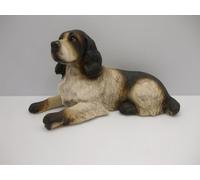 The Majestic Companions Small Springer Spaniel Lying Dog Sculpture Handpainted Height 5.5cm
