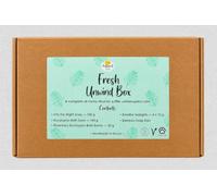 The Natural Spa | Fresh Unwind Box | Bath & Body Gift Set | Handmade in Devon, Vegan-Friendly, Cruelty Free, Includes Bath Bomb & Soak, Bamboo Soap Dish Included