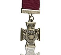 THE COMMEMORATIVE COIN COMPANY LTD THE VICTORIA CROSS Full Size Medal & Ribbon. Highest British Military Award/Decoration/Honour for Bravery/Valour. Army, Navy, RAF. Replica/Reproduction.