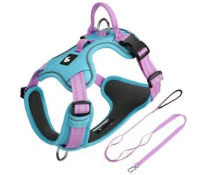 This dog harness and leash set is designed specifically for Boykin Spaniel. It features an adjustable, pull-resistant harness with a 1.5-meter leash. blue S