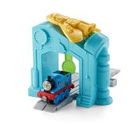 Thomas & Friends FJP67 Robot Launcher Set, Thomas the Tank Engine Adventures Toy Train Set, Toy Train, 3 Year Old