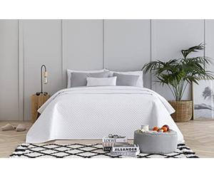 Todocama Thin Quilted Bedspread with Rhombus Design for Spring, Summer, Autumn and Winter. 100% Extra Soft Microfibre. Multipurpose Bed Cover 120/135-230 x 260 cm White
