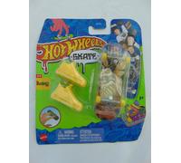Hot Wheels HVJ88 Patineta CAN’T BEEHIVE con Tenis Skate Dolls, Multicoloured
