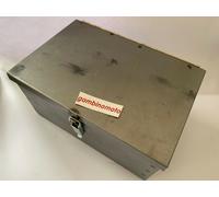Toolbox in folded and welded sheet metal measures 300x200x150 mm