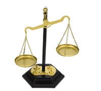 TOPPERFUN Metal Balance Scale Vintage Justice Table Centerpiece Farmhouse Style Metal Ornament for Home Office and Living Spaces Aesthetic Balance Scale Showpiece