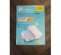 TP-Link Powerline 600 Wi-Fi Extender Starter Kit