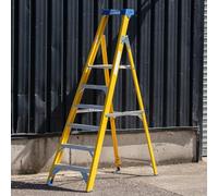 Trade Master Pro® Fibreglass Platform Step Ladder | Electricians Ladder | Non Conductive up to 30,000V | Non-Slip Feet | Painting & Decorating | EN131 Pro Certified | 1.28m Platform Height | 6 Steps