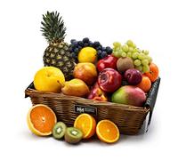 Traditional Extra Large Fresh Fruit Hamper - Luxury Fruit Basket with Kiwi, Oranges, Pears, Grapes - Fruit Gift Basket for Birthdays and Celebrations, Healthy Gifts, from Regency Hampers