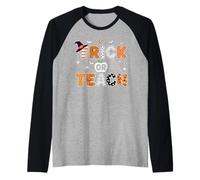 Trick Or Teach Funny Teacher Women and Men Halloween Costume Raglan Baseball Tee