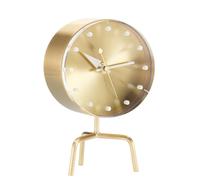 Die Vitra Tripod Clock Uhr designed von George Nelson erhalten Sie als skulpturalen Form die den Zeitgeist und das Lebensgefühl der 50er Jahre verkörpert. Wird mit hochwertigem Quarz-Uhrwerk geliefert.