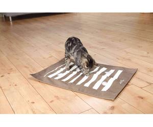 TRIXIE 46005 Cat Activity Paw Blanket, 70 × 50 cm, Brown/Cream