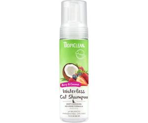 TropiClean Berry and Coconut Waterless Deep Cleansing Cat Shampoo - 220ml Bottle