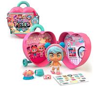 Trotties Mini Mia with Trolley and Small Suitcase, 1 Doll with Clothes and Accessories, 2 Background Scenarios and Stickers, Store and Take Anywhere, 4 Models, 3 Years and Above