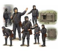 TRU00434 - Trumpeter 1:35 - Soviet Soldier - Scud B Crew