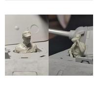 TRUEGRIS 1/35 WWII German Tank Soldier Resin Model Kit Unpainted and Unassembled (2 soldiers, no tank) //T8O5J102