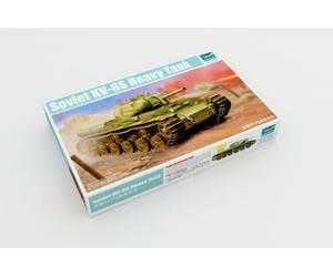 Trumpeter 01572 1:35th scale Soviet KV-8S Heavy Tank