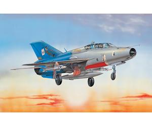 Trumpeter 2219 MiG-21UM Mongol 1:32 Model Kit