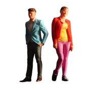 Two Resin Figures at 1/64 Scale, Man And Woman Models for Train Park Diorama, Leisure combination