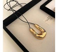 U-shaped necklace with metal, the same pendant as Mr. Ma, and cool style horseshoe