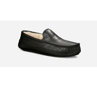 UGG® Ascot Slipper for Men in Black, Size 7, Leather/Wool