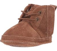 UGG Baby's Unisex Baby Neumel and UGG Beanie Classic Boot, Chestnut, 0.5 (UK)
