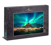 Ulmer Puzzleschmiede - Puzzle "Lights over the city": 1000 pieces jigsaw puzzle - Northern lights over the lights of a norwegian city