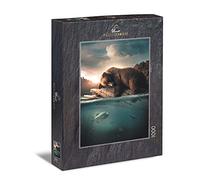 Ulmer Puzzleschmiede - Silent River Jigsaw Puzzle - Illusory 1000 Piece Wildlife Puzzle - The Bear and Fish Drives in the Silent River in Alaska's Evening Sun - Animals & Nature Imaginatively staged