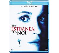 Una Estranea Fra Noi